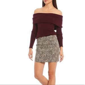 NWT FREE PEOPLE Snowbunny Long Sleeve Off Shoulder Top Size L Burgandy